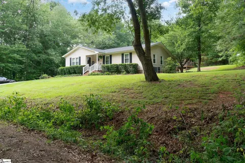 423 Mill St, Williamston, SC 29697 photo 3