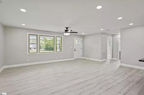 110 Dacus Dr, Williamston, SC 29697 photo 5