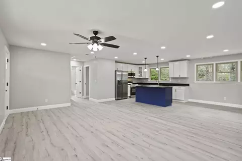 110 Dacus Dr, Williamston, SC 29697 photo 6