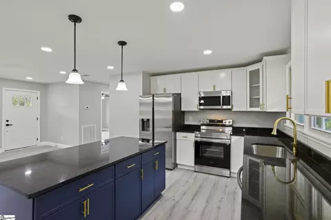 110 Dacus Dr, Williamston, SC 29697 photo 8