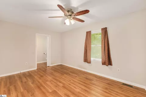 212 Holly Dr, Easley, SC 29640 photo 11
