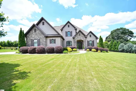 202 Tugaloo Ct, Piedmont, SC 29673