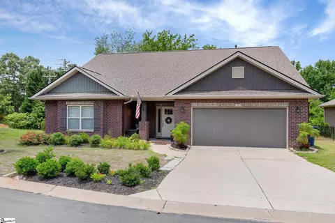 3 Starlight Dr, Greenville, SC 29605