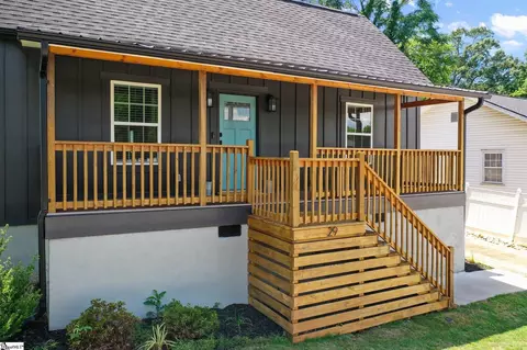 29 Jones St, Greenville, SC 29611