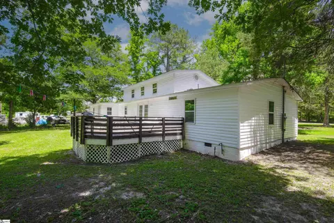 107 Coates Ln, Hodges, SC 29653 photo 32