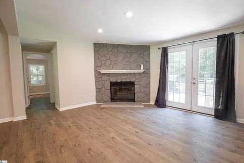 107 Coates Ln, Hodges, SC 29653 photo 11