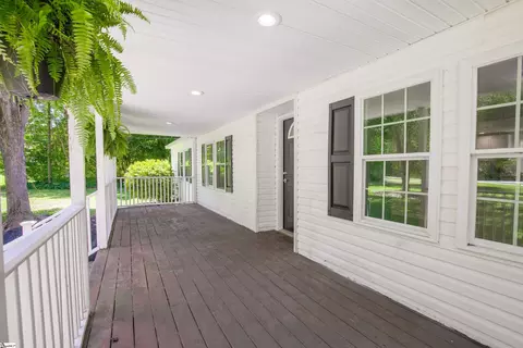 107 Coates Ln, Hodges, SC 29653 photo 5