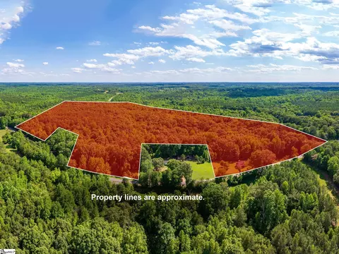 985 Old Switzer Rd, Woodruff, SC 29388