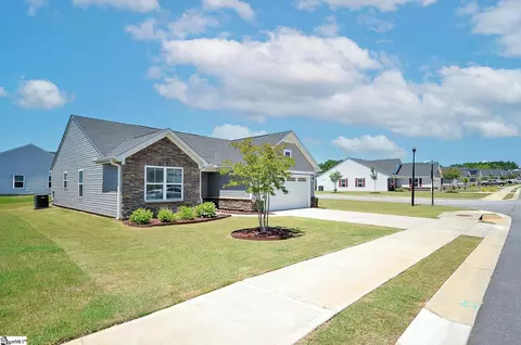 400 Vernonburg Ct, Piedmont, SC 29673