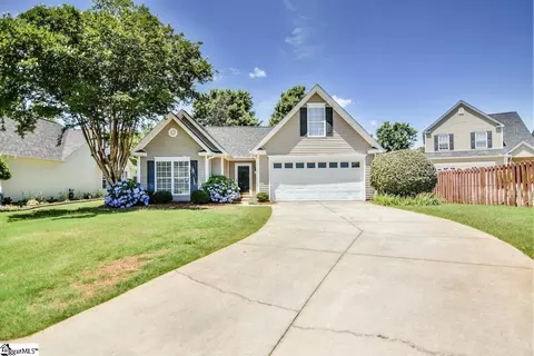 113 Mystic Ct, Simpsonville, SC 29681