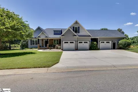 17 Stoneledges Ln, Taylors, SC 29687