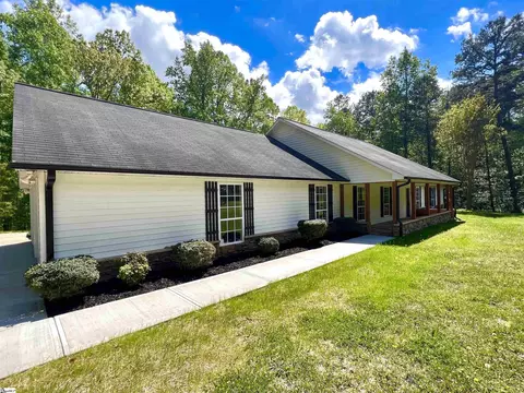 398 Tranquil Dr, Spartanburg, SC 29307
