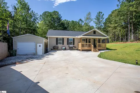 Exterior - 191 Crystal Ln, Walhalla, SC 29691 photo 4 of 18