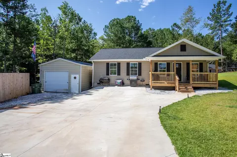 191 Crystal Ln, Walhalla, SC 29691
