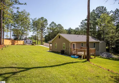 Exterior - 191 Crystal Ln, Walhalla, SC 29691 photo 7 of 18
