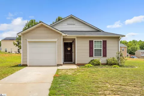 125 Queens Cir, Laurens, SC 29360