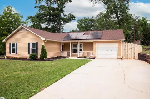 109 Manchester Dr, Mauldin, SC 29662