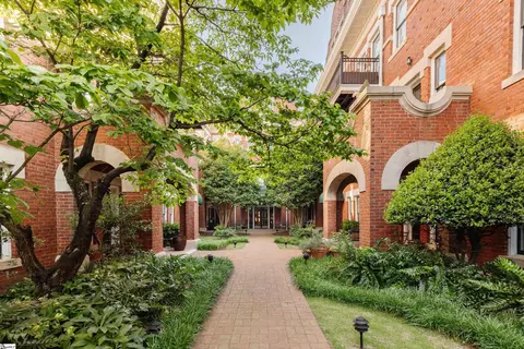 400 E Washington St UNIT 4, Greenville, SC 29601