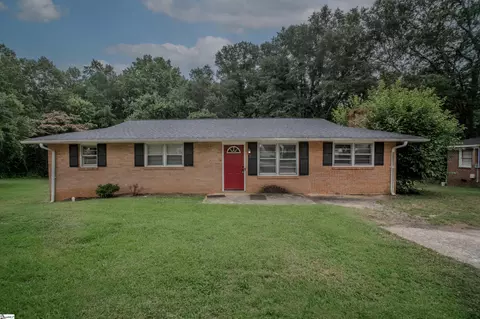 11 Bayne Dr, Greenville, SC 29617