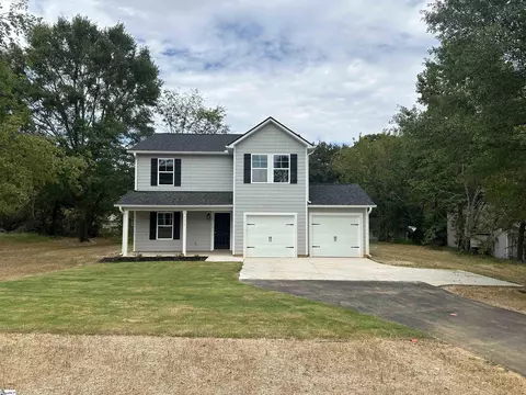 711 E Poinsett St, Greer, SC 29651
