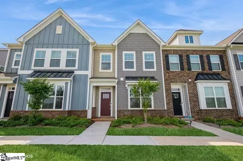 2 Medway Ct, Greer, SC 29651
