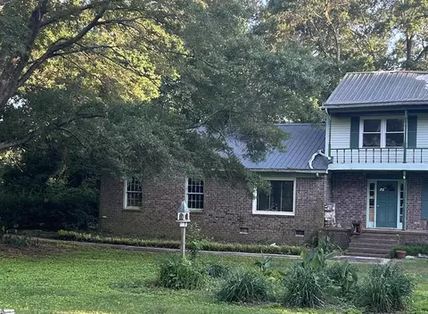 407 Carol Dr, Piedmont, SC 29673
