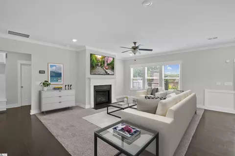 Living - 104 Sandpine Way, Greer, SC 29651 photo 2 of 6
