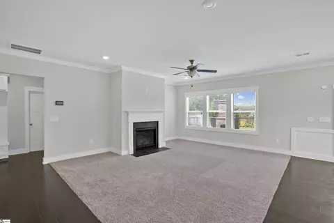 Living - 104 Sandpine Way, Greer, SC 29651 photo 4 of 6