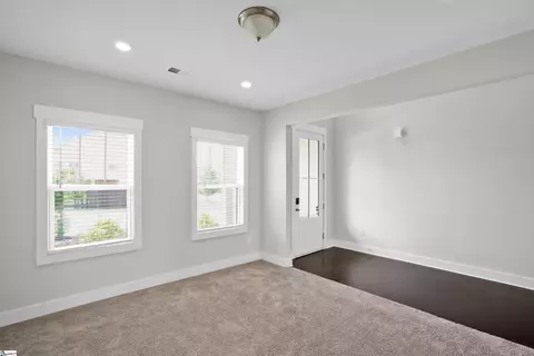 Living - 104 Sandpine Way, Greer, SC 29651 photo 3 of 6