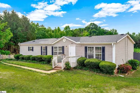51 Raisinwood Dr, Simpsonville, SC 29681