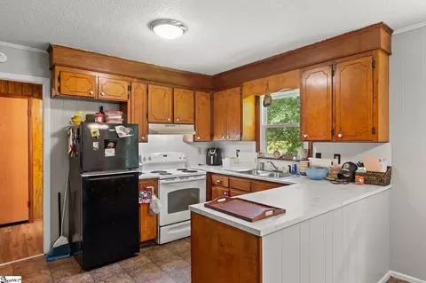 Kitchen - 23 Randall St, Williamston, SC 29697 photo 1 of 5