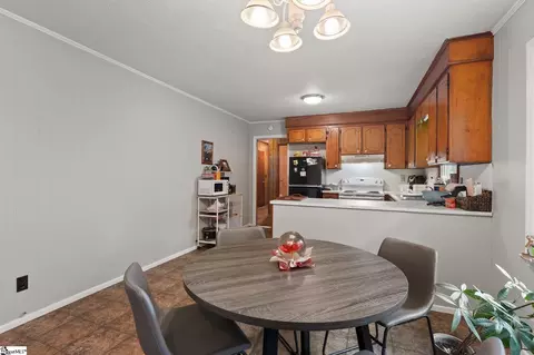 Dining - 23 Randall St, Williamston, SC 29697 photo 1 of 1