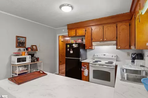 Kitchen - 23 Randall St, Williamston, SC 29697 photo 3 of 5