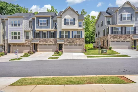 26 Questover Dr, Greenville, SC 29607