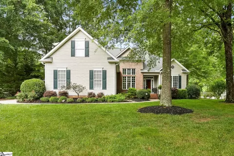 104 Crossington Way, Fountain Inn, SC 29644