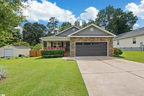 203 Pennwood Ln, Greenville, SC 29609