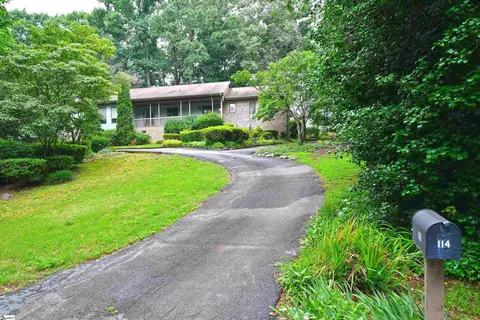114 Oakfern Ct, Simpsonville, SC 29681