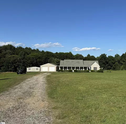 15 Ledford Rd, Townville, SC 29689