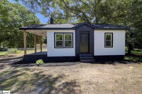 45 Spring St, Pelzer, SC 29669