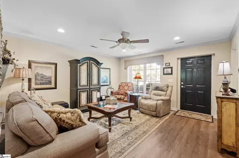 401 Alethia St, Easley, SC 29642 photo 4
