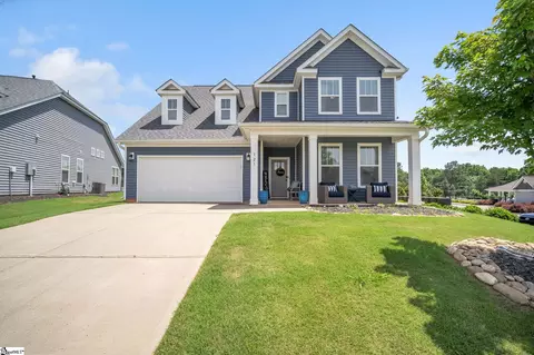 121 Foxbank Cir, Greer, SC 29651