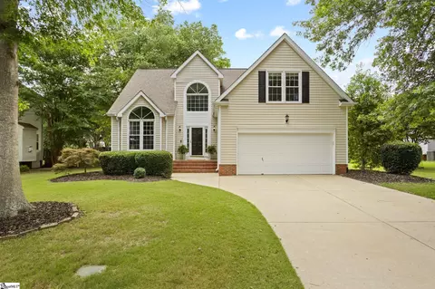 205 Fortuna Dr, Simpsonville, SC 29681