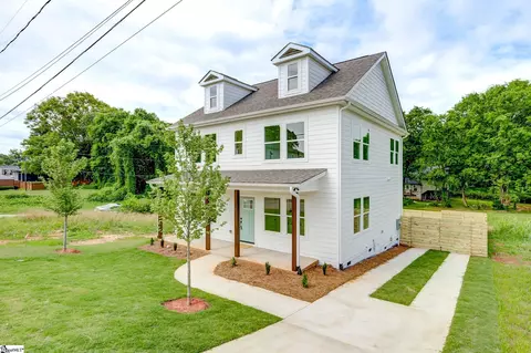 15 Woodlawn Ave, Greenville, SC 29611