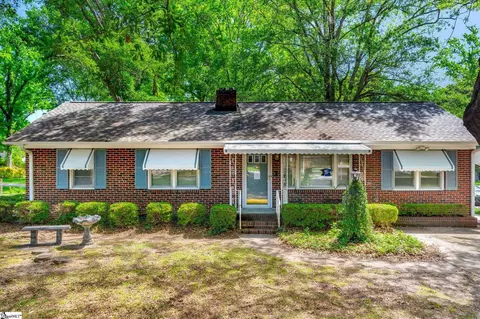 223 Elaine Ave, Taylors, SC 29687