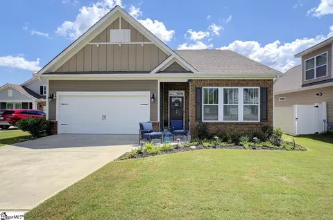 24 Daybreak Pl, Simpsonville, SC 29681