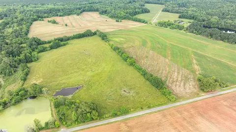 028 Hobby Ln, Kinards, SC 29355 photo 6