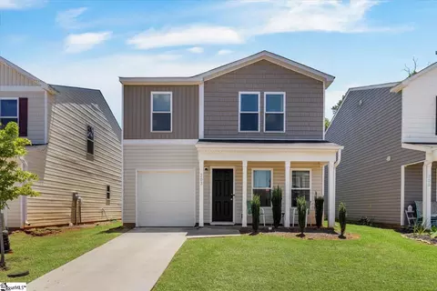 203 Rawlings Hide Ln, Greenville, SC 29605