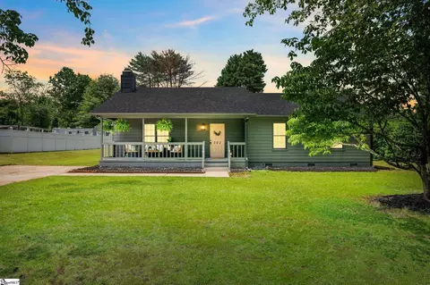 302 Camellia Ln, Simpsonville, SC 29681