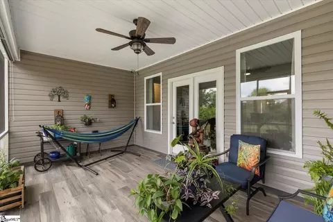 Exterior - 111 Yellow Fox Rd, Greer, SC 29650 photo 2 of 6