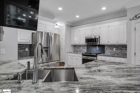 Kitchen - 30 Wrenwood Ct, Greer, SC 29651 photo 1 of 4